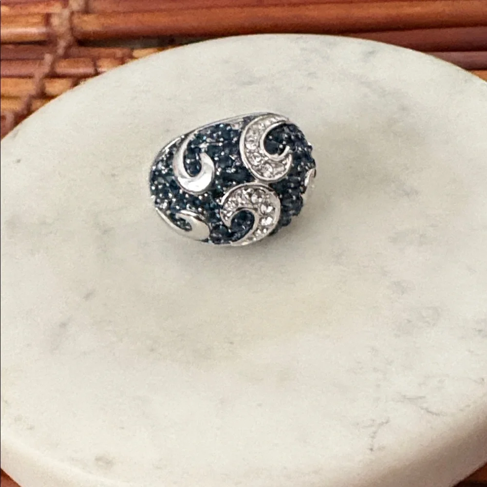 Lia Sophia Midnight Blue and Silver Swirl Dome Ring Size 6